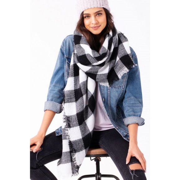 Check Blanket Scarf (Black/White Combo) - Picture 10 of 15